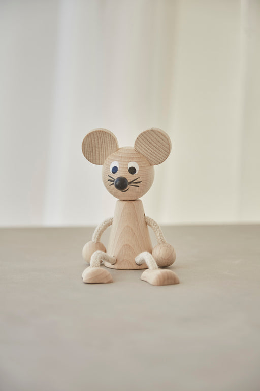 Mouse Sitting